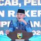 Bupati Tanah Laut H. Rahmat Trianto menyampaikan komitmen Pemkab Tanah Laut dalam mengawal distribusi solar subsidi agar tepat sasaran bagi nelayan kecil di Kuala Tambangan, Kecamatan Takisung.