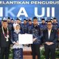 Pelantikan pengurus IKA UII Kalimantan Selatan periode 2026–2031 di Banjarmasin, Selasa (05/05/2026), dihadiri jajaran alumni, pemerintah daerah, dan tokoh nasional sebagai bentuk penguatan sinergi SDM, digitalisasi, dan investasi daerah.