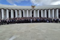 Foto bersama peserta Rapat Koordinasi (Rakor) LLDIKTI Wilayah XI bersama jajaran Kemdiktisaintek, Otorita IKN, serta pimpinan perguruan tinggi negeri dan swasta se-Kalimantan di kawasan Kemenko 3 Ibu Kota Nusantara (IKN), Sabtu (09/05/2026).
