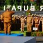 Kepala Dinas PUPRP Tanah Laut, Syakhril Hadrianadi memberikan sambutan pada apel gabungan, Senin (11/05/2026).