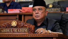 Ketua Badan Kehormatan DPRD Tanah Bumbu, Abdul Rahim, saat mengikuti rapat di ruang sidang DPRD Tanah Bumbu.