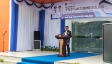 Bupati Tanah Bumbu Andi Rudi Latif menyampaikan pidato saat peresmian Gedung Dialisis RSUD dr. Andi Abdurrahman Noor, Senin (01/06/2026).