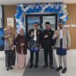 Bupati Tanah Bumbu Andi Rudi Latif (tengah) berfoto bersama Wakil Ketua DPRD H. Syabani Rasul (paling kanan), serta anggota DPRD Makhruri dan Hj. Ernawati usai peresmian Gedung Dialisis RSUD dr. Andi Abdurrahman Noor, Senin (01/06/2026).