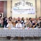 Peserta pelatihan digital marketing bagi pelaku usaha mikro berfoto bersama usai kegiatan yang digelar Dinas Koperasi, Usaha Mikro, Perdagangan dan Perindustrian (Diskumdagri) Kabupaten Tanah Bumbu di Aula Kantor Kelurahan Gunung Tinggi, Kecamatan Batulicin, Rabu (03/06/2026).
