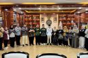 Rektor Universitas UNUKASE, Dr. Ir. H. Abrani Sulaiman, M.Sc., menghadiri audiensi bersama Menteri Pelindungan Pekerja Migran Indonesia