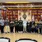 Rektor Universitas UNUKASE, Dr. Ir. H. Abrani Sulaiman, M.Sc., menghadiri audiensi bersama Menteri Pelindungan Pekerja Migran Indonesia