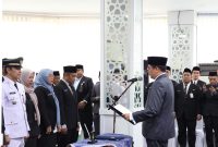 Bupati Tanah Bumbu Andi Rudi Latif melantik Pejabat Administrator dan Pengawas di lingkungan Pemerintah Kabupaten Tanah Bumbu di Kantor Bupati Batulicin, Rabu (01/07/2026).