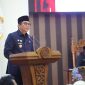 Bupati Andi Rudi Latif saat menyampaikan KUA dan PPAS APBD Tanah Bumbu Tahun 2027 dalam Rapat Paripurna DPRD, Rabu (01/07/2026).
