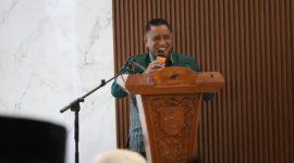 Wakil Bupati Tanah Laut, H.M. Zazuli saat sambutan dalam acara Pelantikan PC IPNU dan IPPNU Tala masa khidmat 2025-2027 di Aula Kediaman Wakil Bupati, Sabtu (11/07/2026).