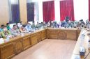 Sekretaris Daerah Tanah Bumbu Yulian Herawati mewakili Bupati Andi Rudi Latif memimpin Rapat Koordinasi dan Aktivasi Pos Komando serta Pos Lapangan bersama Forkopimda, TNI-Polri, BPBD, instansi terkait, dan perwakilan perusahaan di Aula BPBD Kabupaten Tanah Bumbu, Kamis, (06/08/2026).