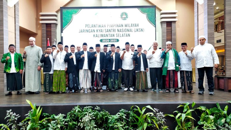 Ketua Umum JKSN Prof. Dr. K.H. Asep Saifuddin Halim, M.Ag. melantik Syahruddin sebagai Ketua Pengurus Wilayah JKSN Provinsi Kalimantan Selatan di Hotel Aria Barito, Banjarmasin, Jumat (31/07/2026).