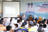 Sosialisasi penggunaan media sosial yang benar yang digelar Gatriwara Tanah Bumbu di SMP Negeri 5 Simpang Empat, Desa Baroqah, Selasa (04/08/2026).