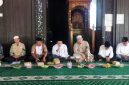Civitas akademika UNUKASE menggelar tahlilan dan doa bersama di Masjid Kampus As-Su'ada Syeikh Abdul Qadir Hasan, Selasa (04/08/2026)