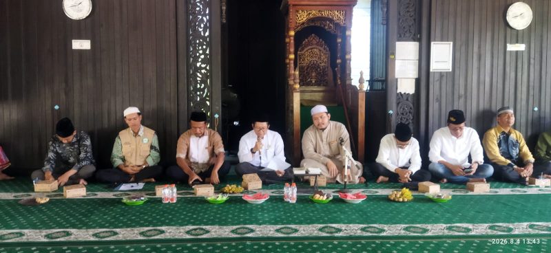Civitas akademika UNUKASE menggelar tahlilan dan doa bersama di Masjid Kampus As-Su'ada Syeikh Abdul Qadir Hasan, Selasa (04/08/2026)