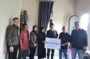 BPJS Ketenagakerjaan Cabang Batulicin menyerahkan manfaat Jaminan Kematian kepada ahli waris dua pekerja rentan di Tanah Bumbu, Kamis (06/08/2026).