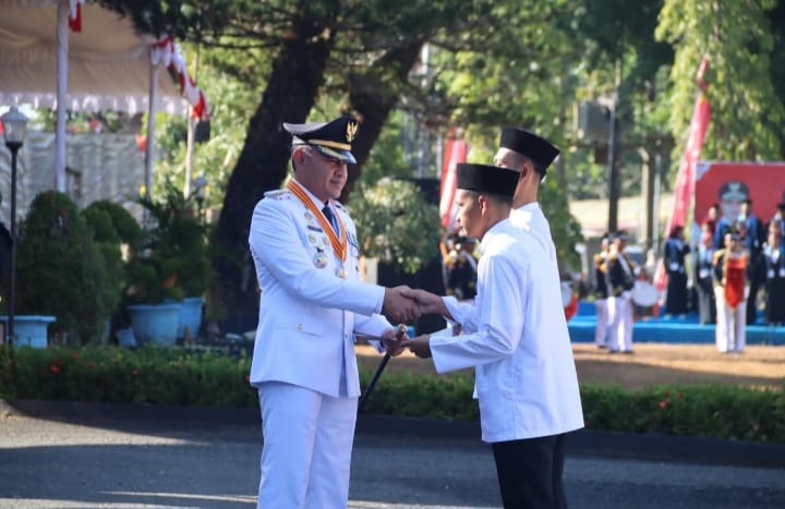 Peringatan Hari Ulang Tahun (HUT) ke-81 Kemerdekaan Republik Indonesia Enam Warga Binaan Rutan Pelaihari Terima Remisi