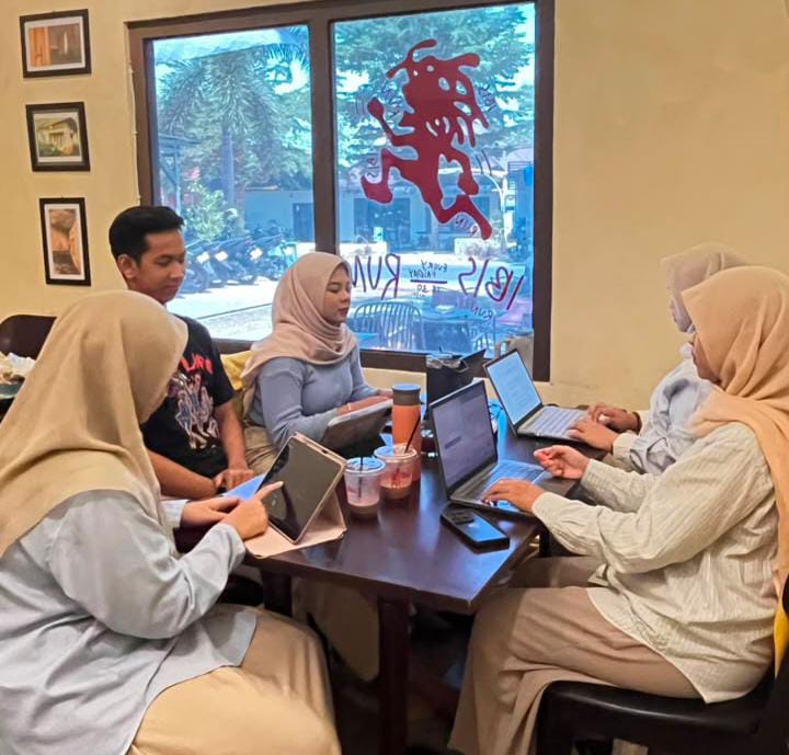 Tim PKM-RSH Universitas Lambung Mangkurat melaksanakan penelitian bertajuk Di Balik Romansa Remaja, dampak dari komunikasi menyakitkan