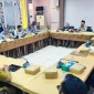 Rapat Kerja Gabungan Komisi DPRD Tanah Bumbu bersama lintas sektoral membahas  keselamatan dan evaluasi Jalan Alternatif Batulicin-Banjarbaru, Senin (10/08/2026).