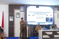 Bupati Tanah Laut, H. Rahmat Trianto, menyampaikan arahan saat membuka Pelatihan Kepemimpinan Administrator (PKA) Angkatan IV Tahun 2026 di Gedung Sarantang Saruntung, Pelaihari, Senin (03/08/2026).