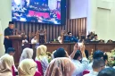 Suasana Rapat Paripurna DPRD Kabupaten Tanah Bumbu dengan agenda penyampaian jawaban Bupati terhadap pemandangan umum fraksi-fraksi terkait RAPBD Perubahan Tahun Anggaran 2026, di Ruang Utama DPRD Tanah Bumbu, Rabu (02/09/2026).
