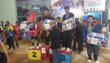 Tim Voli Tanah Bumbu meraih dua gelar juara 1 kategori umum putra dan putri pada Kejurprov Voli Indoor 2026 di Kotabaru.