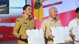 Gubernur Kalimantan Selatan H. Muhidin mengapresiasi Bupati Tanah Bumbu Andi Rudi Latif atas dukungan penerangan jalan di jalur strategis Batulicin-Banjarbaru.