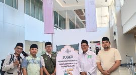 UNUKASE hadir di Panggung Muktamar ke-35 NU yang terselenggara di Pondok Pesantren Bahrul Ulum, Tambakberas, Jombang, Jawa Timur