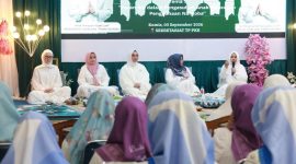 Penasihat GOW Kabupaten Tanah Bumbu Andi Irmayani Rudi Latif menghadiri Peringatan Maulid Nabi Muhammad SAW 1448 H di Gedung Sekretariat PKK Tanah Bumbu, Kamis (03/09/2026).