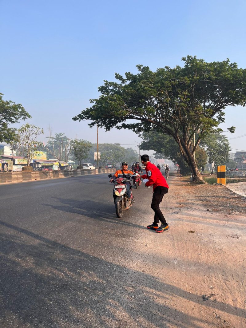 Palang Merah Indonesia (PMI) Kabupaten Banjar menggelar aksi penanggulangan dampak kabut asap pada Sabtu, 5 September 2026