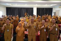 Staf Ahli Bidang Ekonomi, Pembangunan, dan SDM Tanah Bumbu Adrianto Wicaksono saat mewakili Bupati Andi Rudi Latif membuka Workshop Peningkatan Kapasitas SDM BLUD di Batulicin, Selasa (8/9/2026).