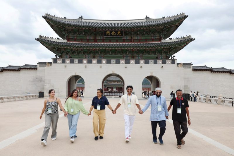 Pemuda dari 43 negara termasuk Indonesia berkumpul di Seoul. untuk memaknai Kembali Perdamaian dan Koeksistensi melalui Warisan Budaya 