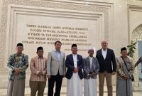 Rombongan dari Kalsel berkesempatan melakukan kunjungan dan ziarah ke Imam Bukhari International Scientific Research Center di Uzbekistan