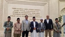 Rombongan dari Kalsel berkesempatan melakukan kunjungan dan ziarah ke Imam Bukhari International Scientific Research Center di Uzbekistan
