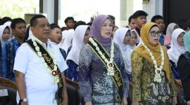Suasana peringatan Hari Anak Nasional (HAN) ke-42 di Balairung Tuntung Pandang yang dihadiri oleh Wakil Bupati Tala, H. M. Zazuli | Foto : Diskominfostasan Tala