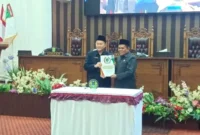 Rapat paripurna DPRD Tanah Bumbu menyetujui perubahan Perda tentang Badan Permusyawaratan Desa.