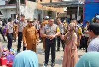Kapolres Tanah Bumbu mendatangi Gang Andalas, Jalan Transmigrasi Pelajau, RT 13, Kelurahan Kampung Baru, Kecamatan Simpang Empat
