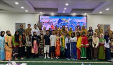 Lomba bercerita tingkat SMP yang diselenggarakan Dispersip Kotabaru berlangsung di Aula Masjid Apung Siring Laut, 20–21 Oktober 2026.