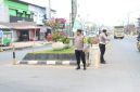  Kapolres Tanah Laut AKBP Ricky Boy Siallagan bersama personel mengatur arus lalu lintas di Kota Pelaihari.