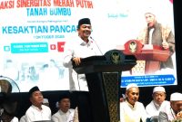 Bupati Tanah Bumbu Andi Rudi Latif menyampaikan sambutan pada Tabligh Akbar Aksi Sinergitas Merah Putih dalam rangka Hari Kesaktian Pancasila di Ruang Terbuka Masjid Agung Al-Falah, Kecamatan Simpang Empat, Kamis (1/10/2026).