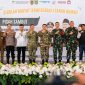 Bupati Tanah Bumbu Andi Rudi Latif menghadiri kegiatan pisah sambut guru dan tenaga kependidikan serta penyambutan kadet Universitas Pertahanan Republik Indonesia di Sekolah Rakyat Terintegrasi 1 Tanah Bumbu, Senin (12/10/2026).