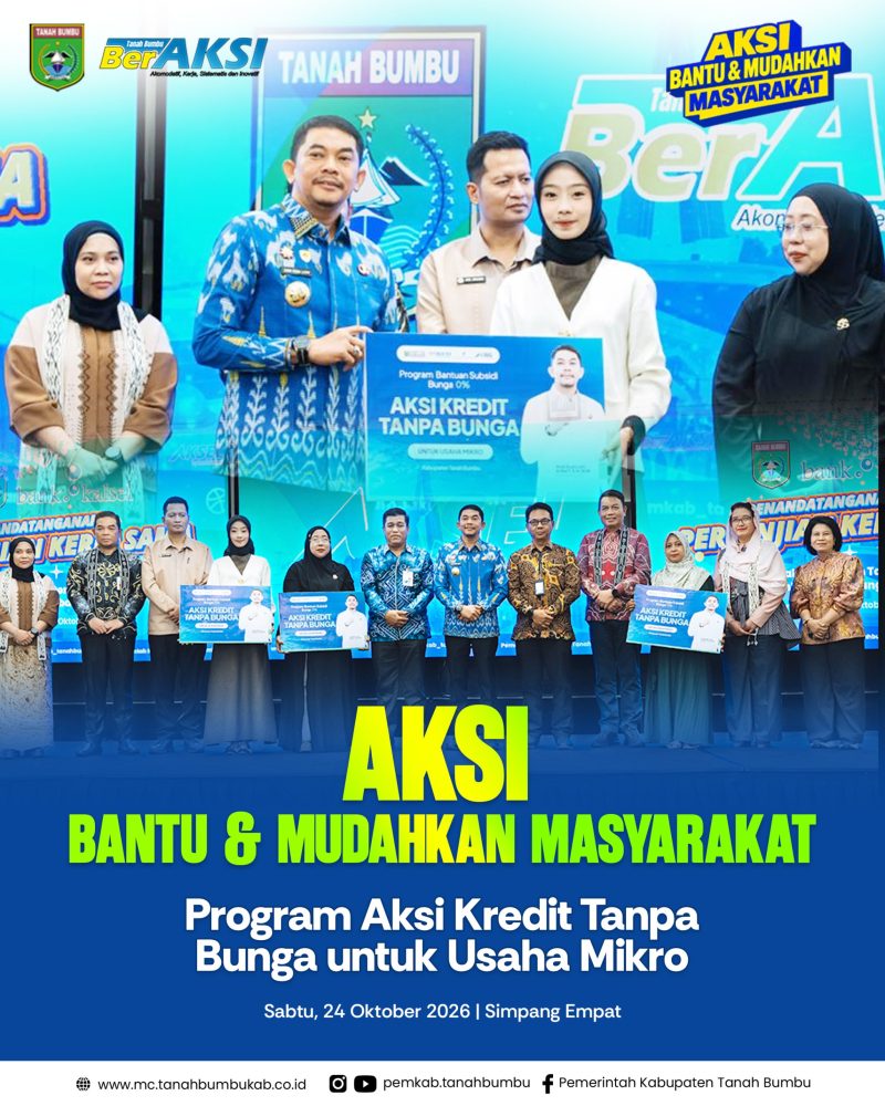 Bupati Tanah Bumbu Andi Rudi Latif menyerahkan secara simbolis Program Aksi Kredit Tanpa Bunga