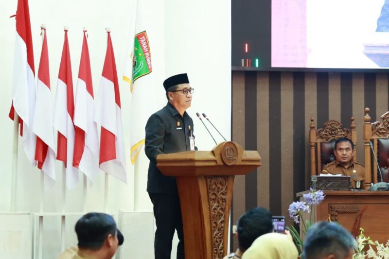 Penyampaian jawaban Bupati Tanah Bumbu atas pemandangan umum fraksi DPRD terhadap RAPBD Tahun Anggaran 2027